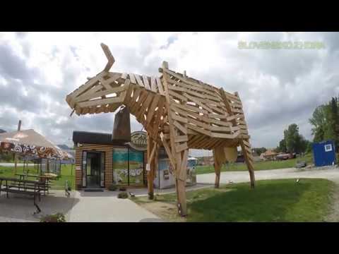 Demänovská Dolina - Najväčšia drevená krava na slovensku - Demänová - Nízke Tatry
