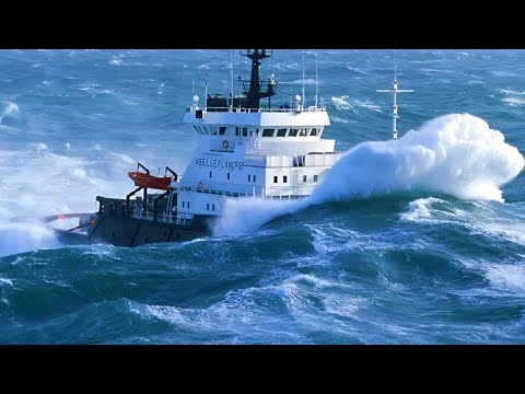 Biggest SHIPS Crash Sinking In STORM❗One In BILLION MOMENTS In Angry Nature