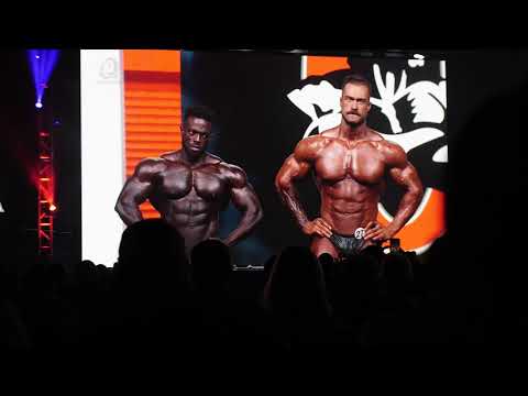 2021 Olympia - Classic Physique Awards (Chris Bumstead, Breon Ansley & Terrence Ruffin)