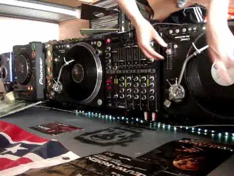 DJ C-Section - 3 Deck Mixing & Scratching