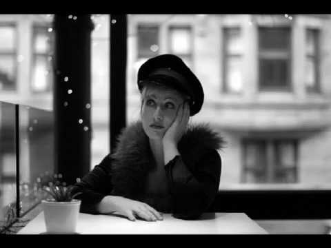 Daniel Lea ft Michelle Hutcheson - Age of Innocence