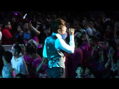 SHINee's Onew + Super Junior's Ryeowook - "The Name I Loved" Live SMTown 2010
