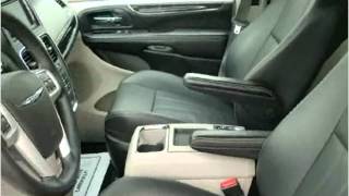 preview picture of video '2014 Chrysler Town & Country Used Cars New Castle IN'