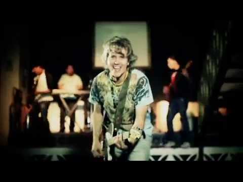 Un Loco Amor video