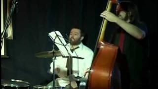 "Just Like you" (Roxy Music) por Julián Massaldi en Notorious 12 08