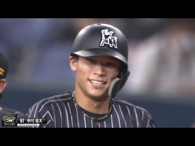 【絶妙すぎる】バファローズ・中川 神業バントでチャンスメイク