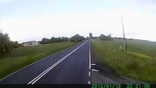 preview picture of video 'Rosyjski kierowca TIRA zajeżdza drogę'