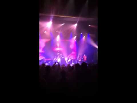 Tanya saint val Live You and me au casino de Paris