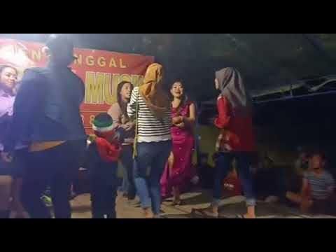 artis kondang live show air bunga Tj durian brsma Ot rhodesta