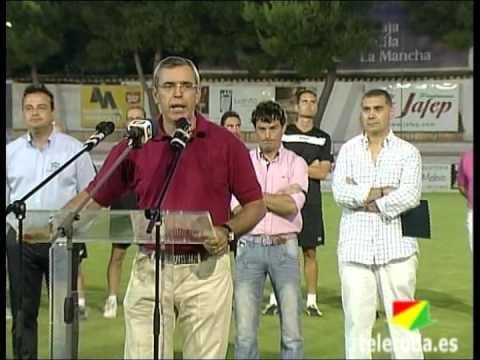 El Campo Municipal de Deportes recibió a la nueva plantilla de La Roda CF para esta temporada