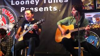 &#39;You Tonight (Acoustic)&#39; - Lit - Live at Looney Tunes