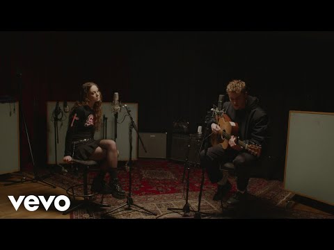 Sam Fender, Holly Humberstone - Seventeen Going Under (Acoustic)