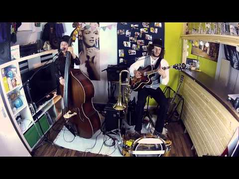 Lutopia Orchestra - Gypsy Girl (Live) -captured on Projekt Stereo Bar-