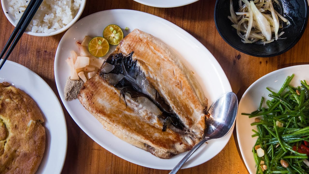 Traditional Taiwanese Food in Taipei, Taiwan: Don't Miss The Milkfish! (Day 12)