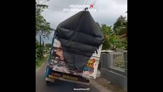 Download lagu mengerikan truk cabe hampir crash😱 //full stut mp3