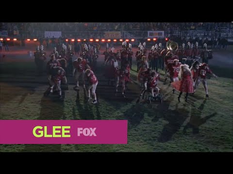 GLEE - Full Performance of ''Thriller/Heads Will Roll'' from ''The Sue Sylvester Shuffle''