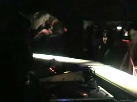 INSINTESI feat. MissMYKELA @ 2B (Lecce 12/02/11) "Coffee and Cigarettes live music reload"