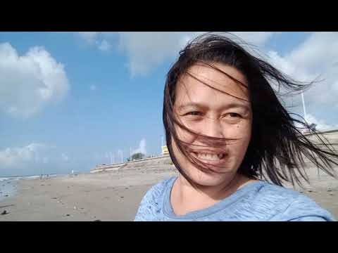 Supermom YT beach time with kim