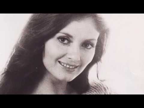 download lagu mp3 mp4 Polly Niles, download lagu Polly Niles gratis, unduh video klip Polly Niles