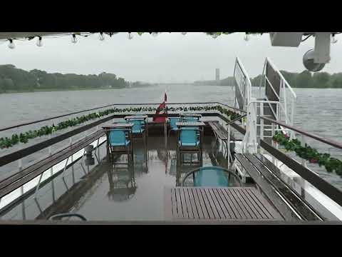 RIGA boat trip on the DÜNA in the rain
