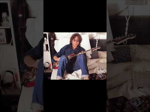 "Watching the Wheels" John Lennon ❤️🎸🎵🎼   #johnlennon