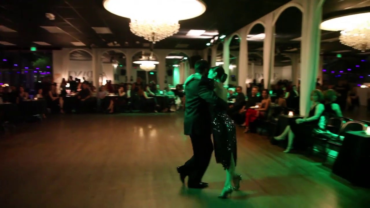 Video thumbnail for Hugo Patyn & Celina Rotundo bailan "FUIMOS" Roberto Chanel