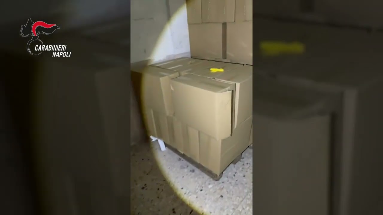 Casoria: maxi sequestro di sigarette di contrabbando
