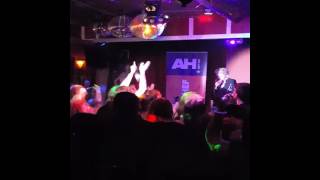 Amy Hef - YTF (live)