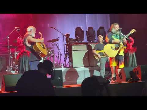 Tenacious D Live at the O2 16.06.23 - Kickapoo segment