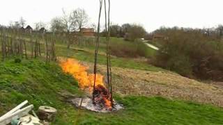 Easter bonfire (Burn It Up - The Offspring)
