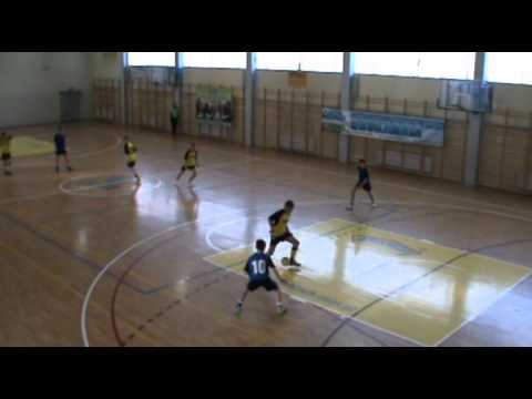 [27.12.10r]HTPN Limanowa kat. Trampkarze Starsi: Pomień - LKS Mordarka (1 połowa)