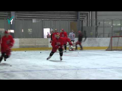 První trénink hokejistů Mountfield HK