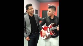 Luis Coronel - Cuando La Miro (bajosexto)