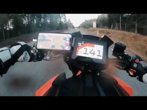 200 km/h pick-up wheelie! - KTM Superduke 1290 r 2020