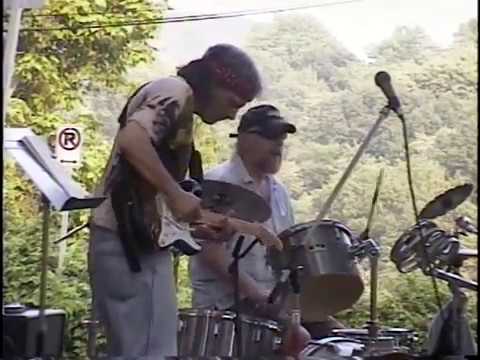 Dragging The Stone w/ Leo P , Eric Riebling, Eric Nyberg -  Watch The Hillside Go (summer 2006)