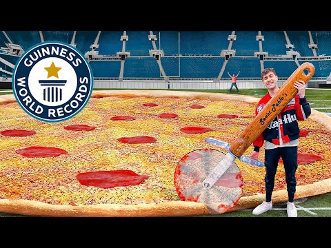 , title : 'I Made The World's Largest Pizza (132 Feet)'