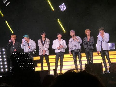 MONSTA X 190928 Finger Heart Festival Mannheim (What‘s My Name Member Introduction 🤣)