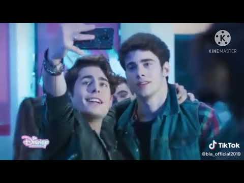 Manuel cantando.con.carmin Julio Peña en un vivo con Alan madanes