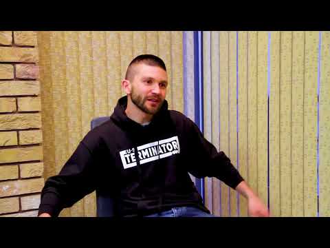 MANI despre cămașa de nebun