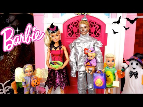 Barbie & Ken Family Fall Evening Routine Fun Baking & Halloweens DIY Costumes