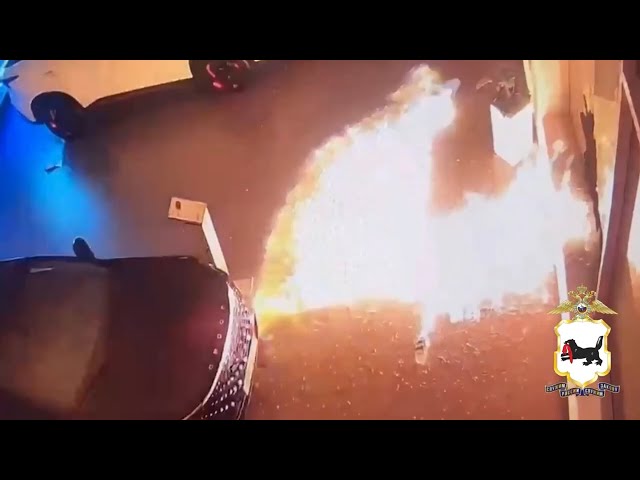 В автосалоне вспыхнули 6 миллионов