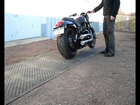 Lottermann Zero Cool Supertrapp auf Harley Davidson Night Rod Special