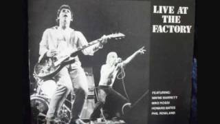 Slaughter and the Dogs - The Bitch (live)