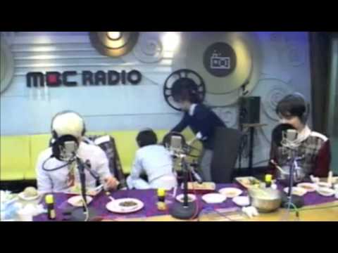 131031 Taemin is choking on wasabi riceball