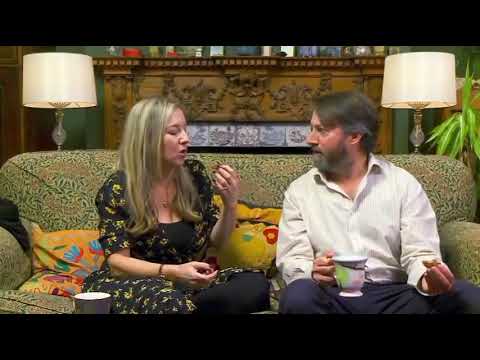 David Mitchell is grossly outmatched in an argument over how to eat a custard cream