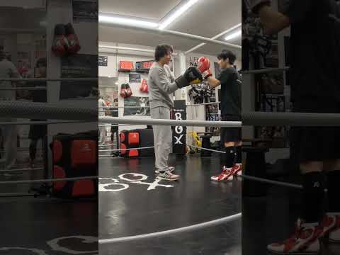 右ストレートに対してのディフェンス方法を解説3