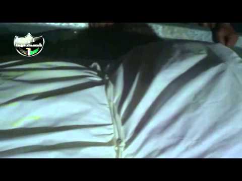 جثمان ياسين عبد الوهاب حارورة من لواء شهداء دوما والذي قتل في جبهة حي القابون في مدينة دمشق