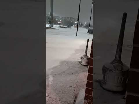 Minnesota Snow Storm in the Twin Cities Area of Eden Prairie Minnesota #minnesota #snowfall