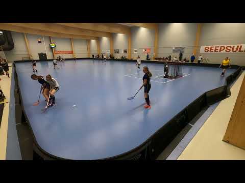 20.4.2022 FC Tuusula/Blackbirds United T18  - ErVi Akatemia - erä 1/3 Tuusulan salibandyhalli