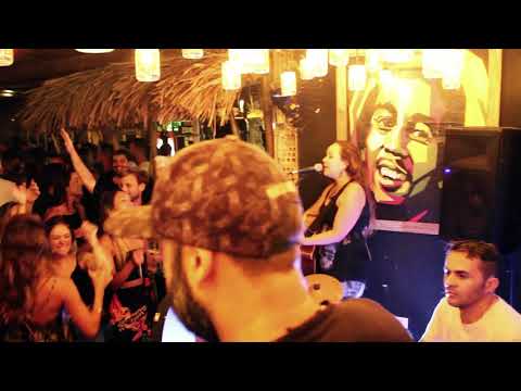 Mariana Corso  - Bate Lata (Banda Beijo)